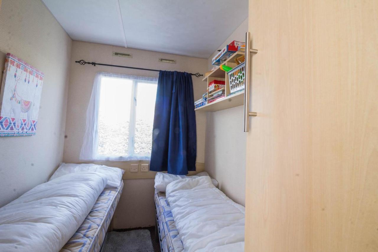 Great 8 Berth Caravan For Hire At Southview Holiday Park In Skegness Ref 33025E ภายนอก รูปภาพ